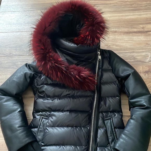 STUNNING 🤩 NICOLE BENISTI/NB SERIES PUFFER JACKET!